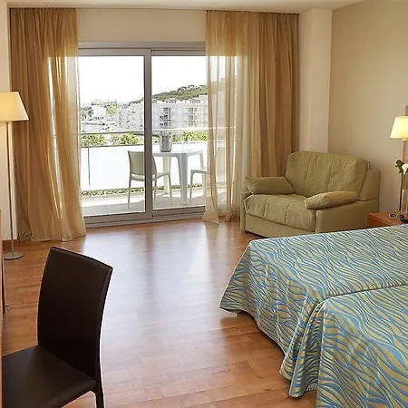 Rvhotels Nautic Park 4*