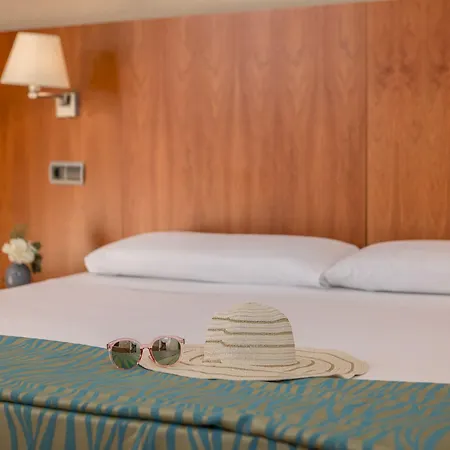 Rvhotels Nautic Park Hotel 4*