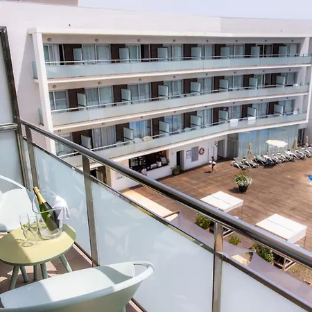 Rvhotels Nautic Park プラヤ・デアロ